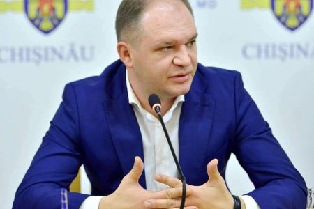 Cum elevii din capitală pot deveni Consilieri Municipali ai Elevilor. Ceban: Azi e ultima zi de depunere a actelor. Vocea lor trebuie auzită