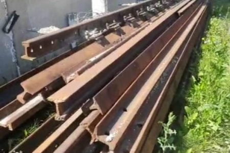 Șase tineri din Bălți și Rîșcani, cercetați penal. Furau din calea ferată