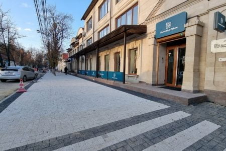 Ceban: Lucrările de reparaţie a trotuarelor și străzilor din centrul istoric al capitalei continuă. Unde se lucrează acum
