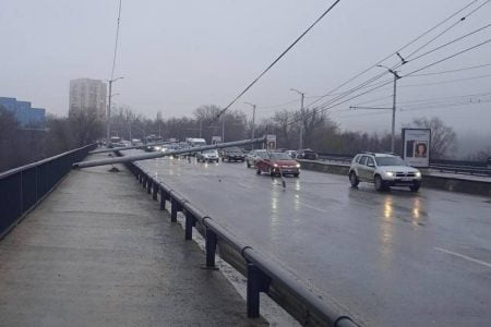Ceban solicită ca toți responsabilii să verifice starea tuturor pilonilor de pe străzi