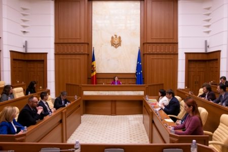 Președinta Maia Sandu a semnat decretul privind constituirea Comisiei naționale pentru integrare europeană