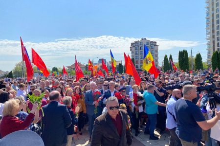 Poliția anunță că Marșul Victoriei s-a manifestat liniștit și fără incidente