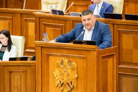 FLASH! Se clatină scaunul ministrului Finanțelor! BCS i-a înaintat o moțiune simplă