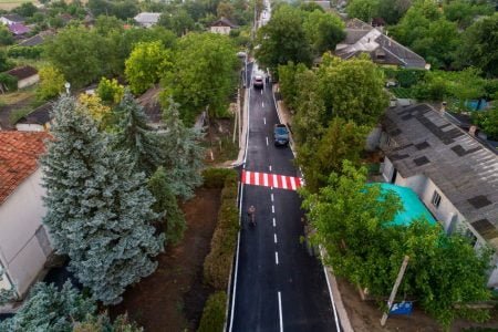 Un alt drum important dintr-un sat din Orhei a fost renovat prima dată (FOTO)