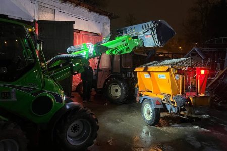 Toată noaptea echipele municipale s-au aflat în teren pentru a combate ghețușu