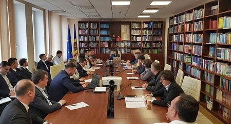 La Parlament au avut loc discuții publice privind activitatea agenților imobiliar
