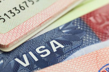 SUA au scumpit vizele turistice pentru studenţi şi lucrători sezonieri