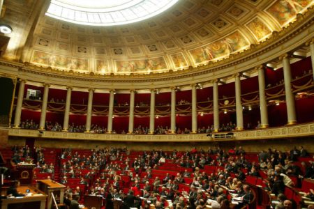 Vârsta de pensionare în Franța a fost crescută de la 62 la 64 de ani