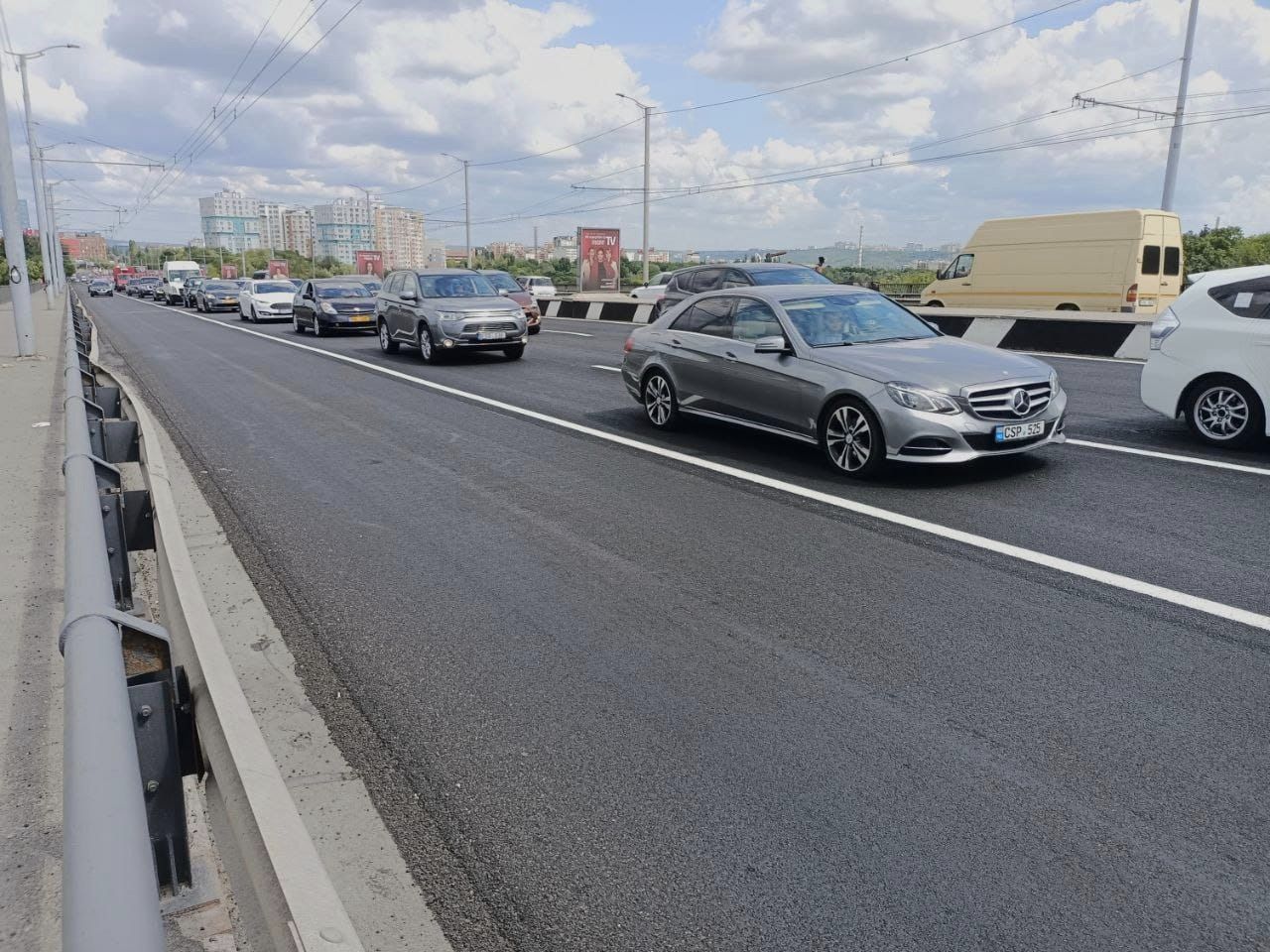 Trafic reorganizat pe viaductul ce leagă Botanica și Centru. O bandă va fi dedicată exclusiv transportului public