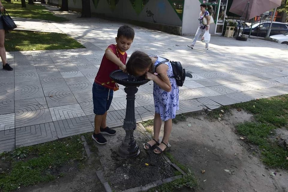 Veste bună. Cișmele din zonele verzi din Chișinău, redeschise pentru public