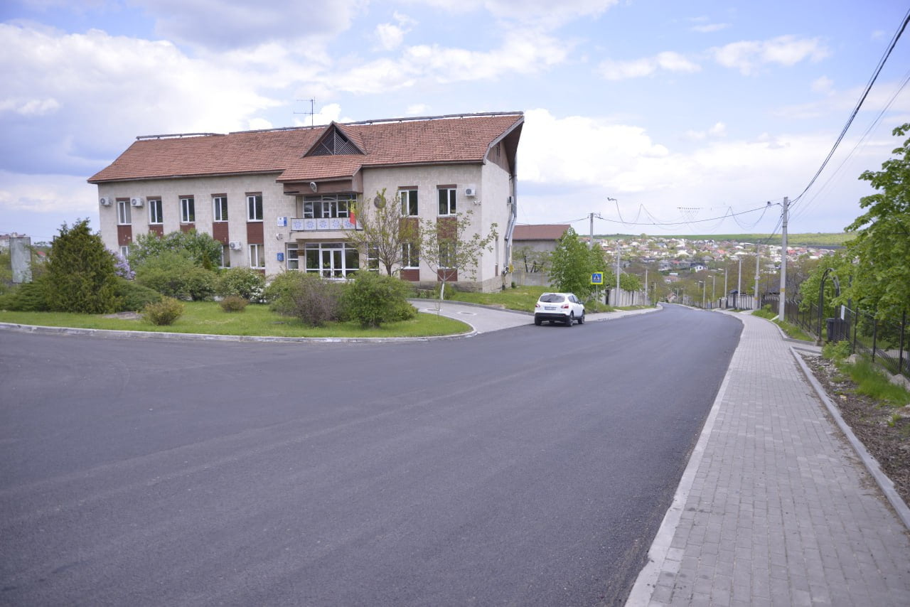Strada Ștefan cel Mare și Sfânt din comuna Colonița reabiltată de Primăria Chișinău