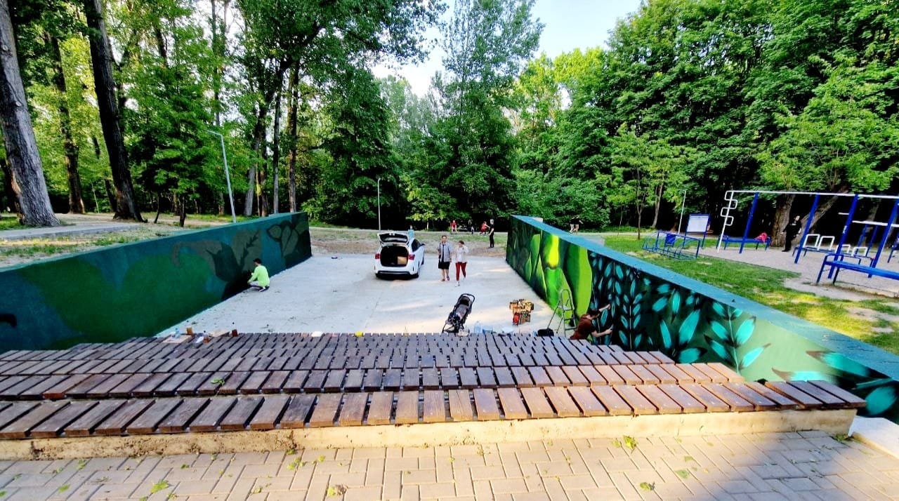 Cinema în aer liber în Parcul „Butoiaș” de la Buiucani