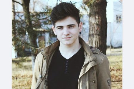 Eugen,tânărul care a supraviețuit în urma accidentului de la Băcioi se află în stare gravă și are nevoie de ajutor. Cum poți face o donație