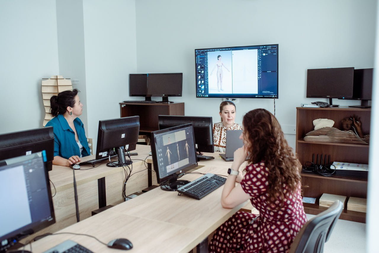 Învață ceea ce îți place. UTM și ZIPHOUSE au prezentat programul de masterat „Design Vestimentar și Textil”, în cadrul Zilei Ușilor Deschise