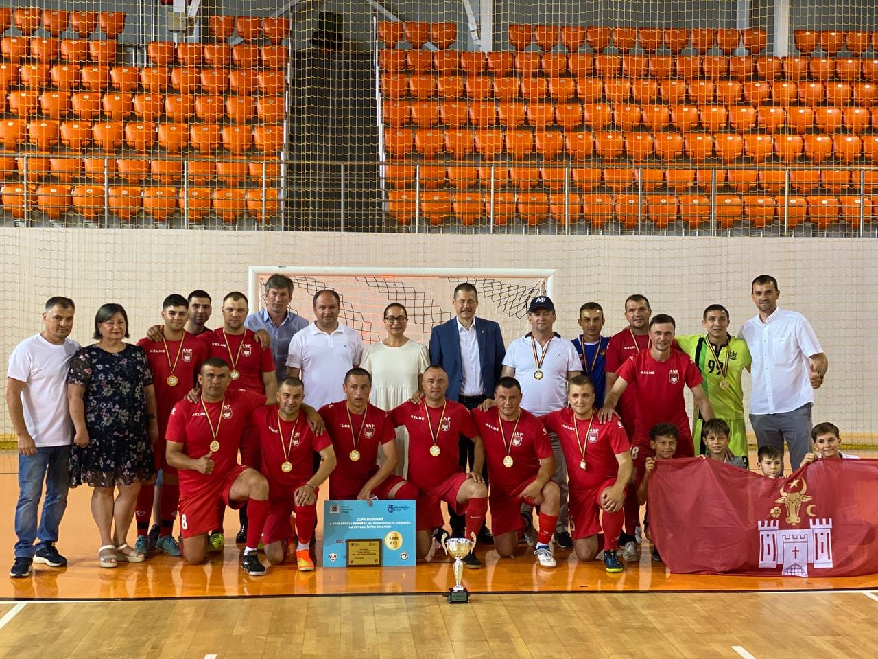 Ion Ceban a felicitat câștigătorii competiției „Cupa deschisă a Primarului municipiului Chișinău la futsal”