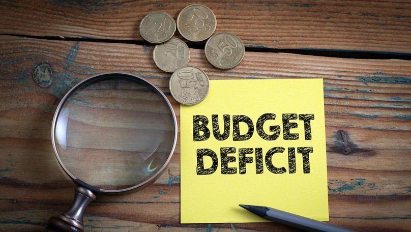 Deficitul bugetului public naţional a trecut de 6,2 miliarde lei