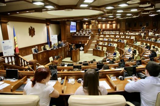 Prim-ministrul Dorin Recean, în cadrul Conferinței dedicate cooperării cu societatea civilă: „Ne-am propus să creștem eficiența procesului de consultare și să sporim transparența decizională”