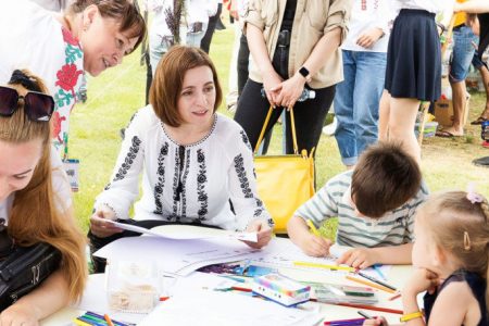 Maia Sandu, de Ziua Copiilor: Viitorul copiilor este în mâinile noastre