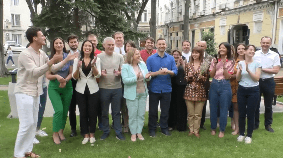 Primarul municipiului Chișinău, Ion Ceban, a avut parte de o surpriză plăcută din partea echipei sale