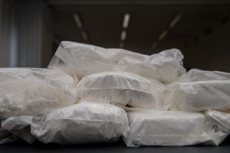 Trei bărbați care au încercat să introducă 800 de kilograme de cocaină în Australia, prinși