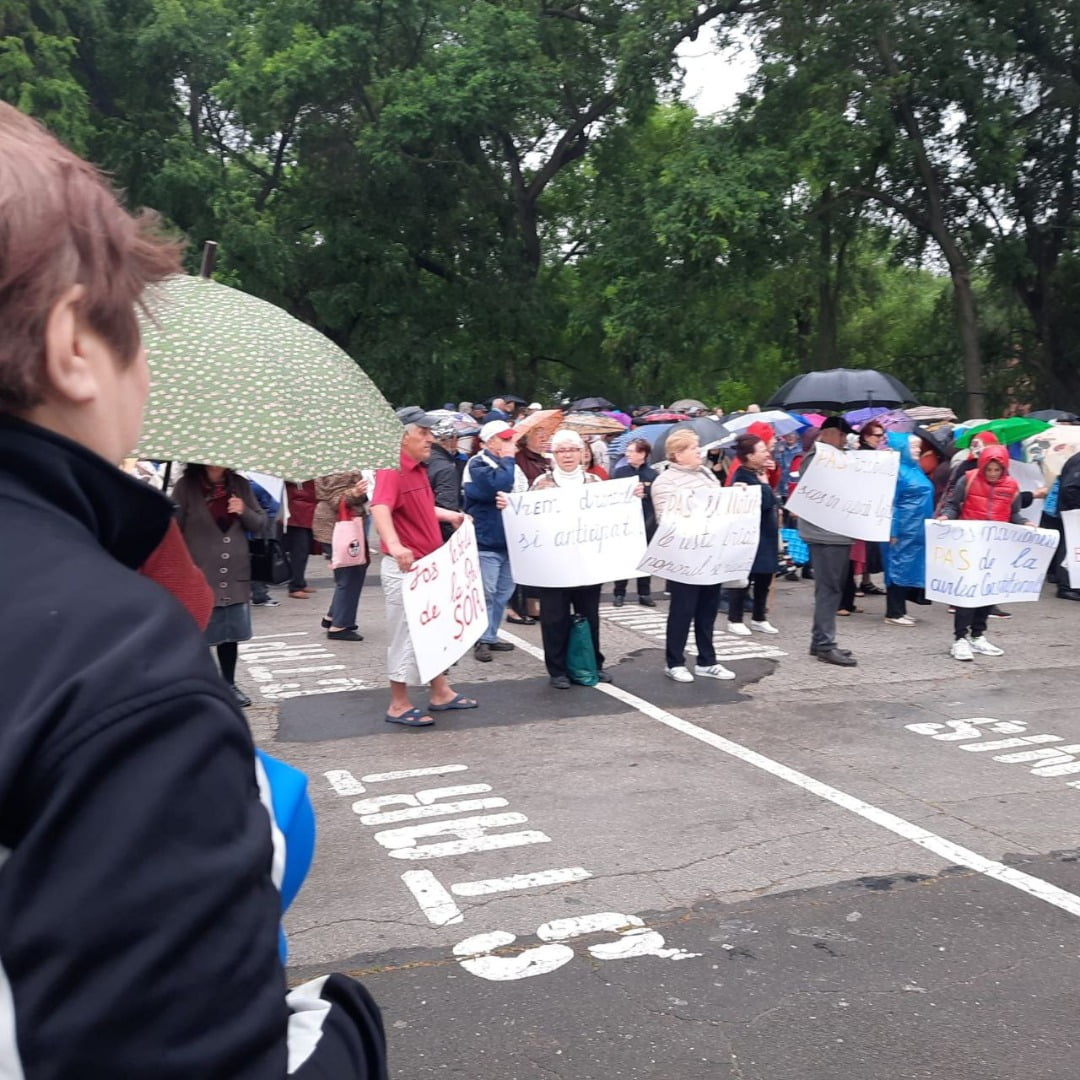 Poliția interzice susținătorilor Partidului „ȘOR” să ajungă la Chișinău. Zeci de microbuze au fost blocate la Bălți și Orhei
