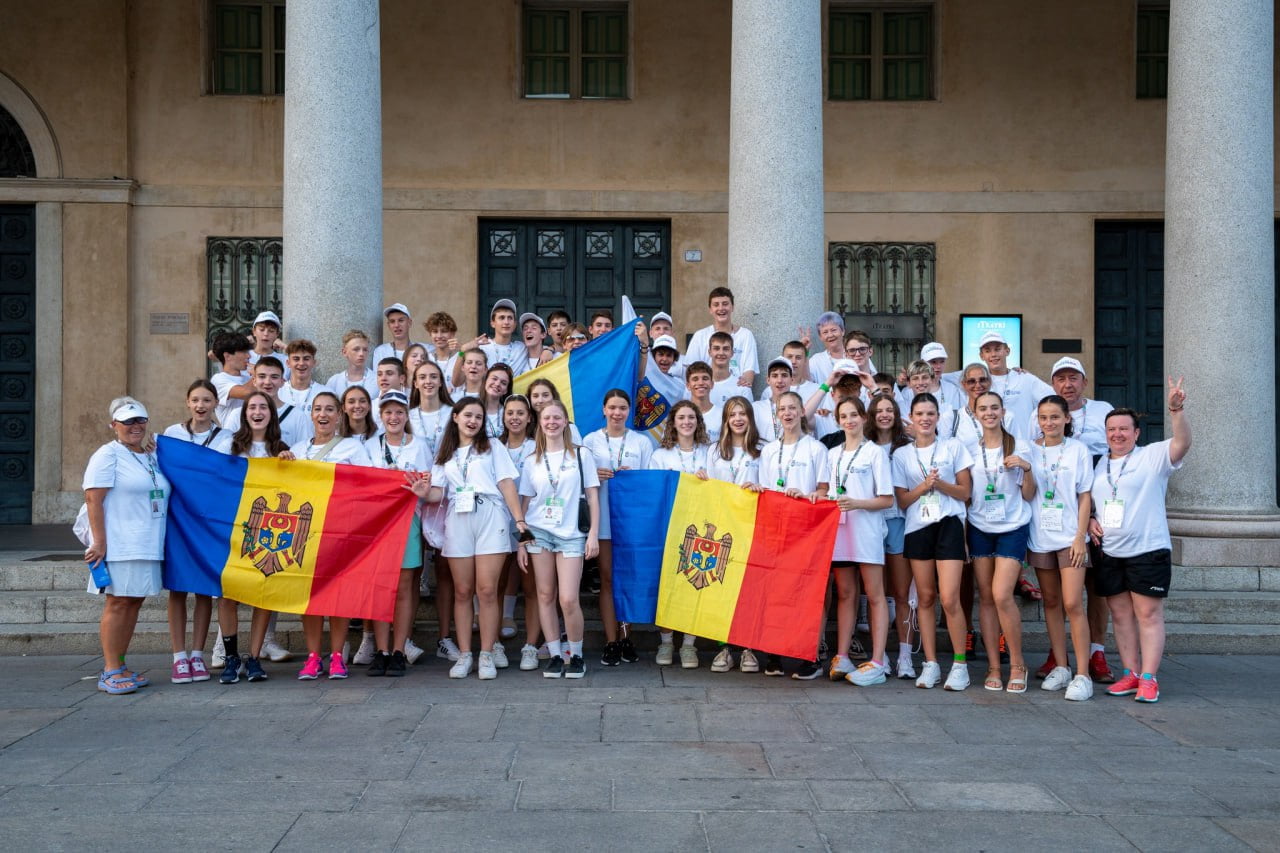 55 de elevi și antrenori ai școlilor sportive municipale vor participa la Festivalul Tricolorului, care are loc în Italia