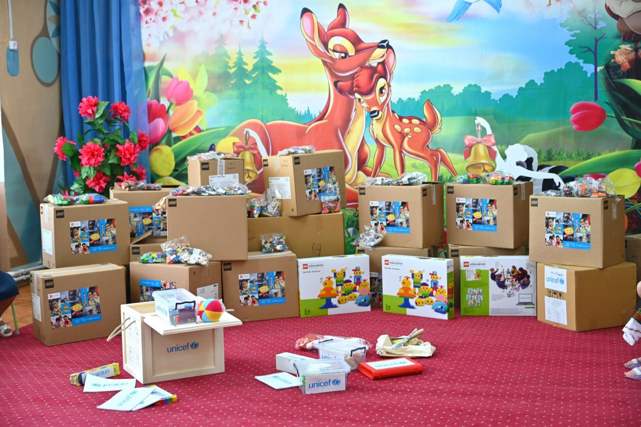 Primăria Chișinău și UNICEF Moldova furnizează seturi LEGO pentru grădinițele din capitală și suburbii