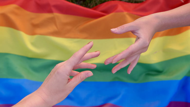 Numărul americanilor bisexuali a crescut de patru ori în ultimii zece ani