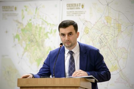 Avarie la Termoelectrica: Lucrări complexe pe aleea de pe bd. Mircea cel Bătrân