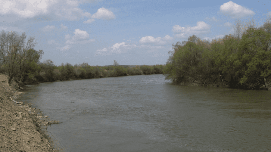 Pericol de INUNDAȚII în două raioane ale Moldovei