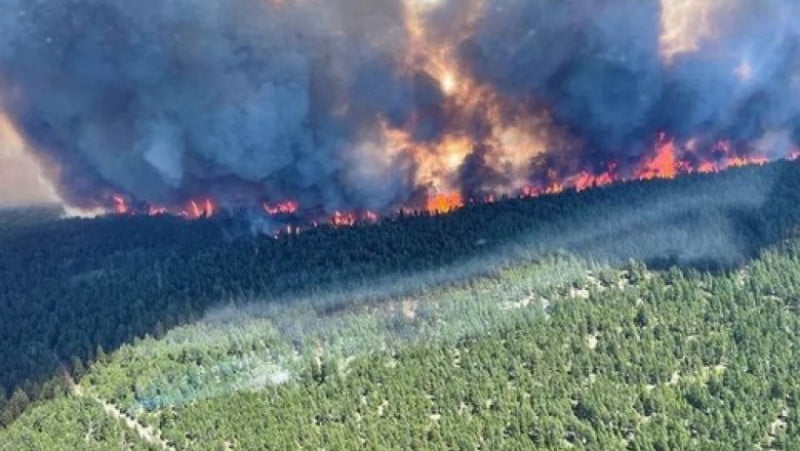Incendiu uriaș în Canada, un oraș întreg este evacuat