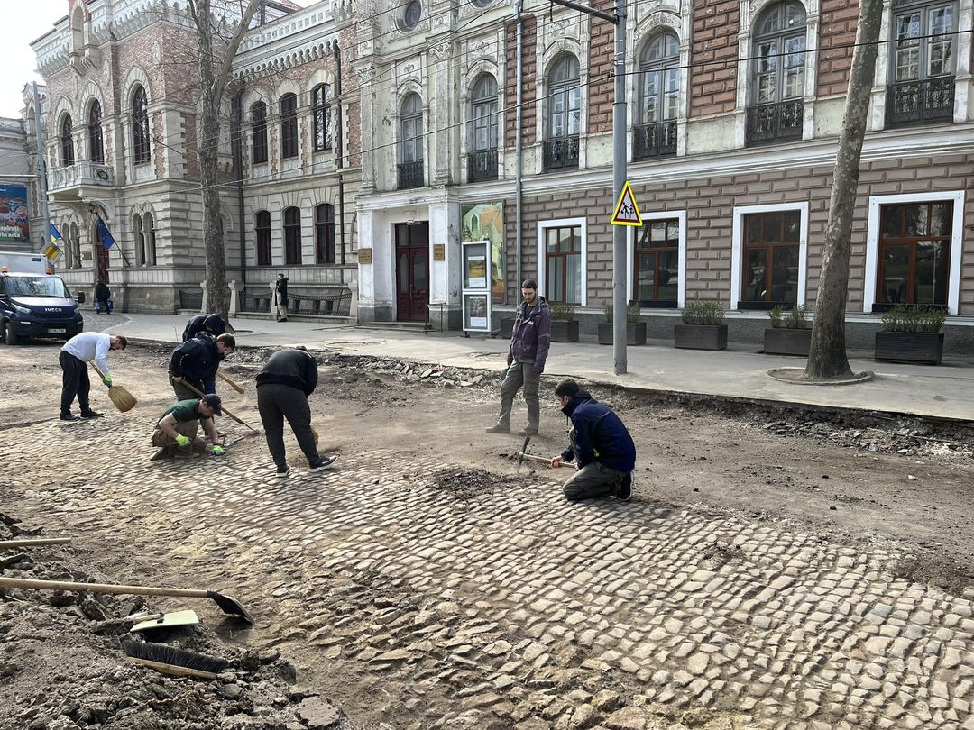 Ce se va întâmpla cu caldarâmul de pe 31 August? Primăria Chișinău a identificat o soluție