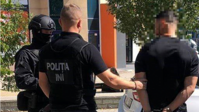 Taximetrist, șantajat cu o datorie inventată de peste 170.000 lei: doi bărbați – arestați
