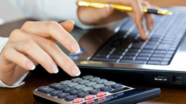 Pensionarii care continuă să activeze în câmpul muncii ar putea fi exceptați de la plata contribuțiilor sociale