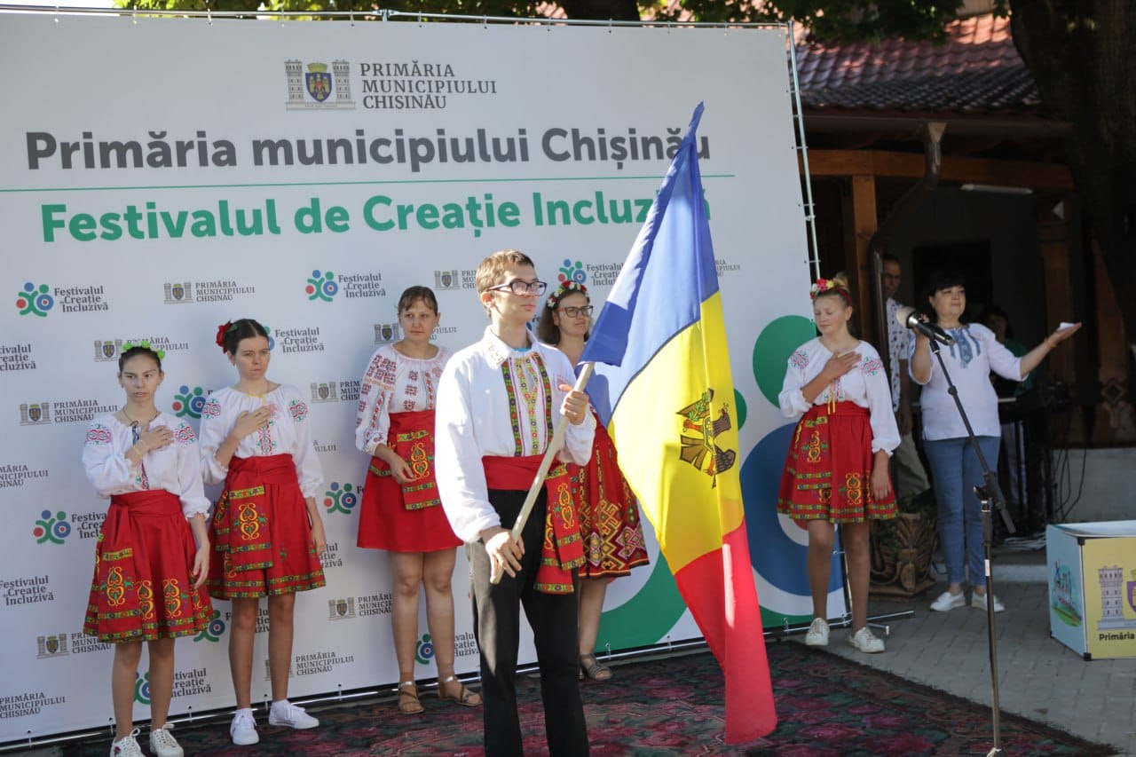 Primăria Chișinău pune în valoare pasiunile persoanelor cu dizabilități pentru artă