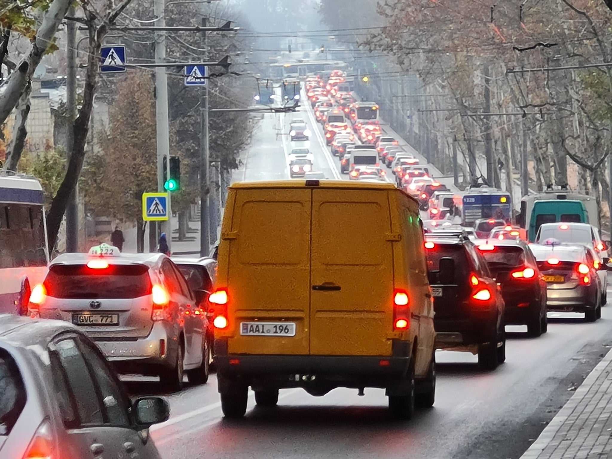 Sondaj: Transportul și ambuteiajele principalele preocupări ale locuitorilor Chișinăului