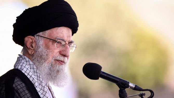 Iranul transmite felicitări luptătorilor care au atacat Israelul și promite sprijin