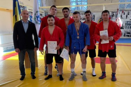 Polițiștii de frontieră au cucerit medalii de argint la luptele Sambo