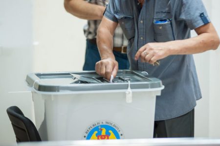 Prezidențialele pot fi considerate valide: 33% din moldoveni au votat