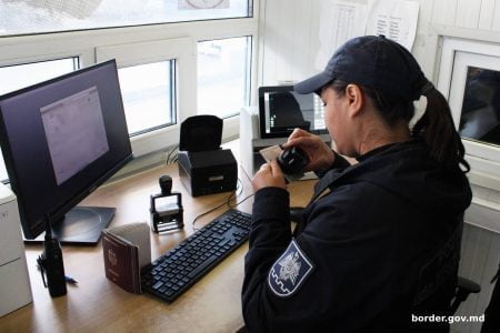 Un pieton descoprit la trecerea frontierei cu document falsificat