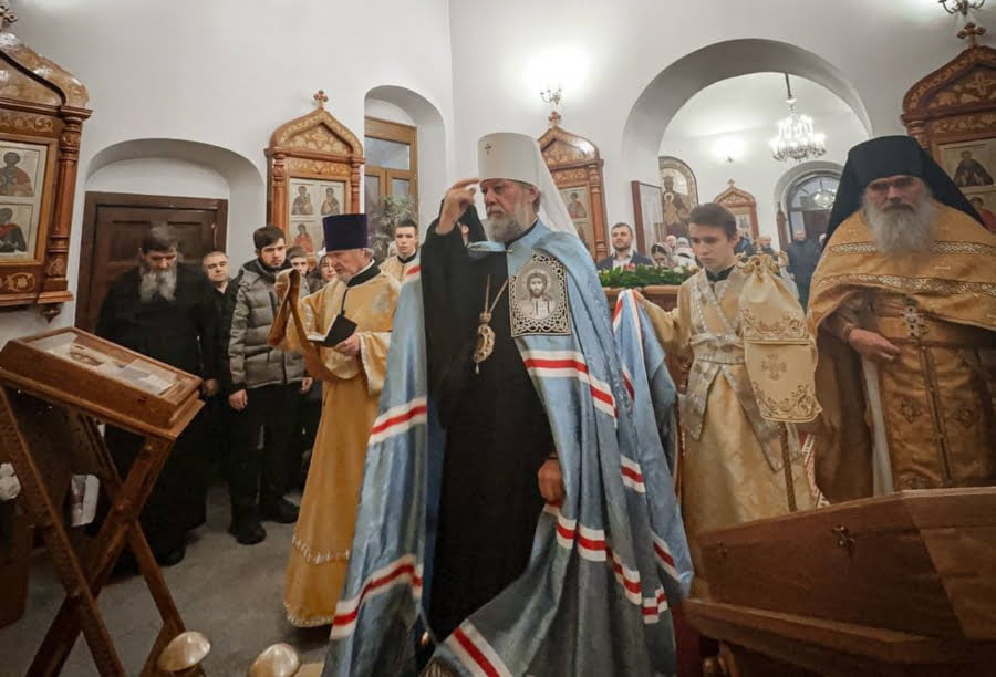 Mitropolia Moldovei anunță că va aduce Sfânta Lumină de la Ierusalim
