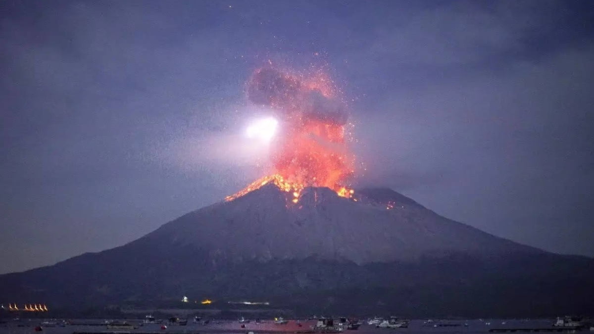 Alertă în Japonia: A erupt vulcanul Sakurajima
