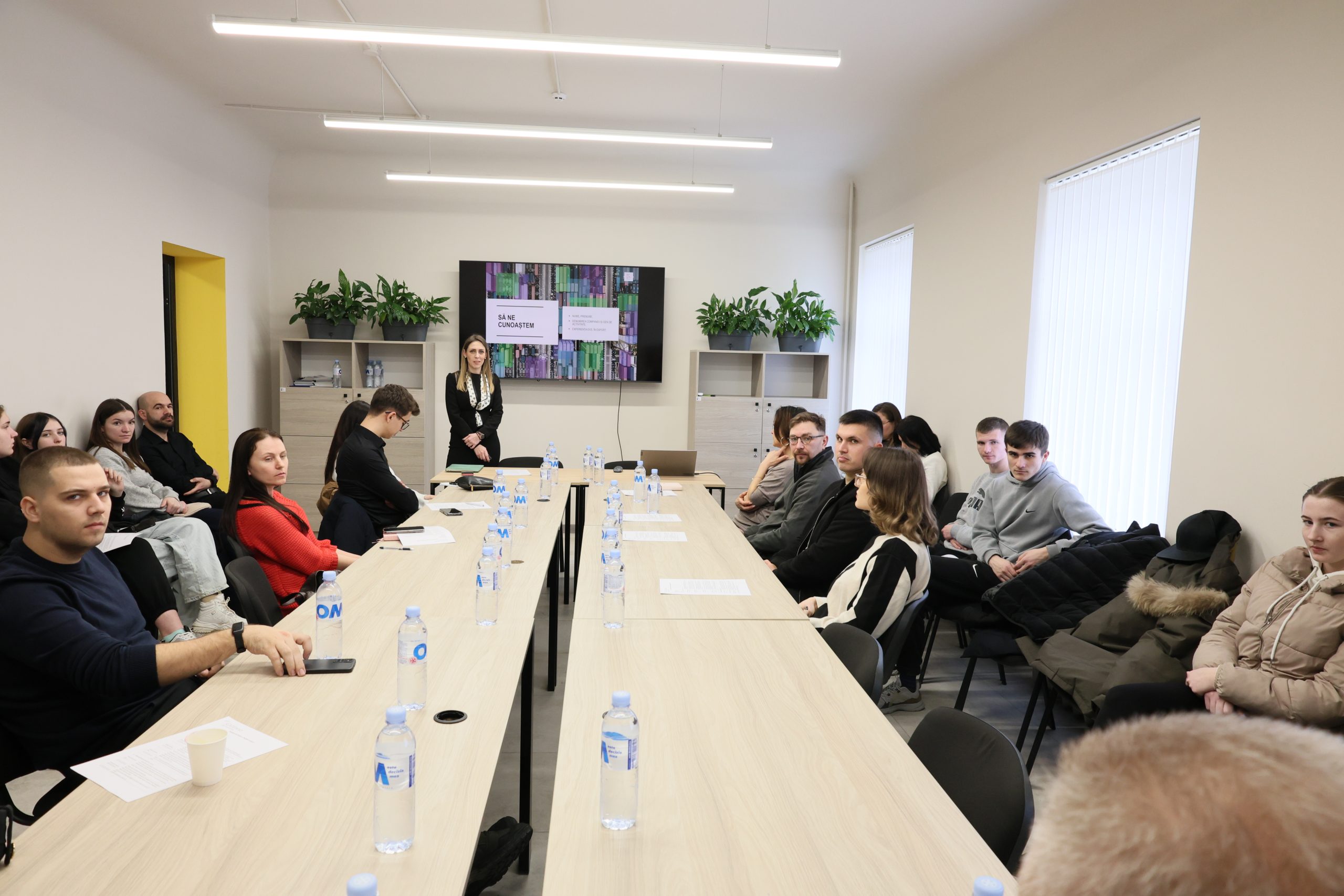 Antreprenorii din Cahul au aflat cum să-și pregătească afacerile pentru export. Subiectul a fost discutat în cadrul unei noi ediții de Business Breakfast