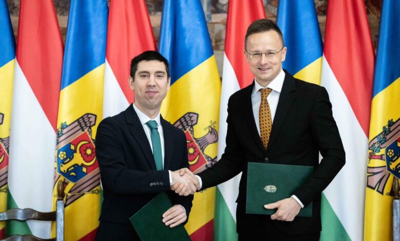 Mihai Popșoi a avut o întrevedere cu ministrul afacerilor externe și al comerțului, Péter Szijjártó