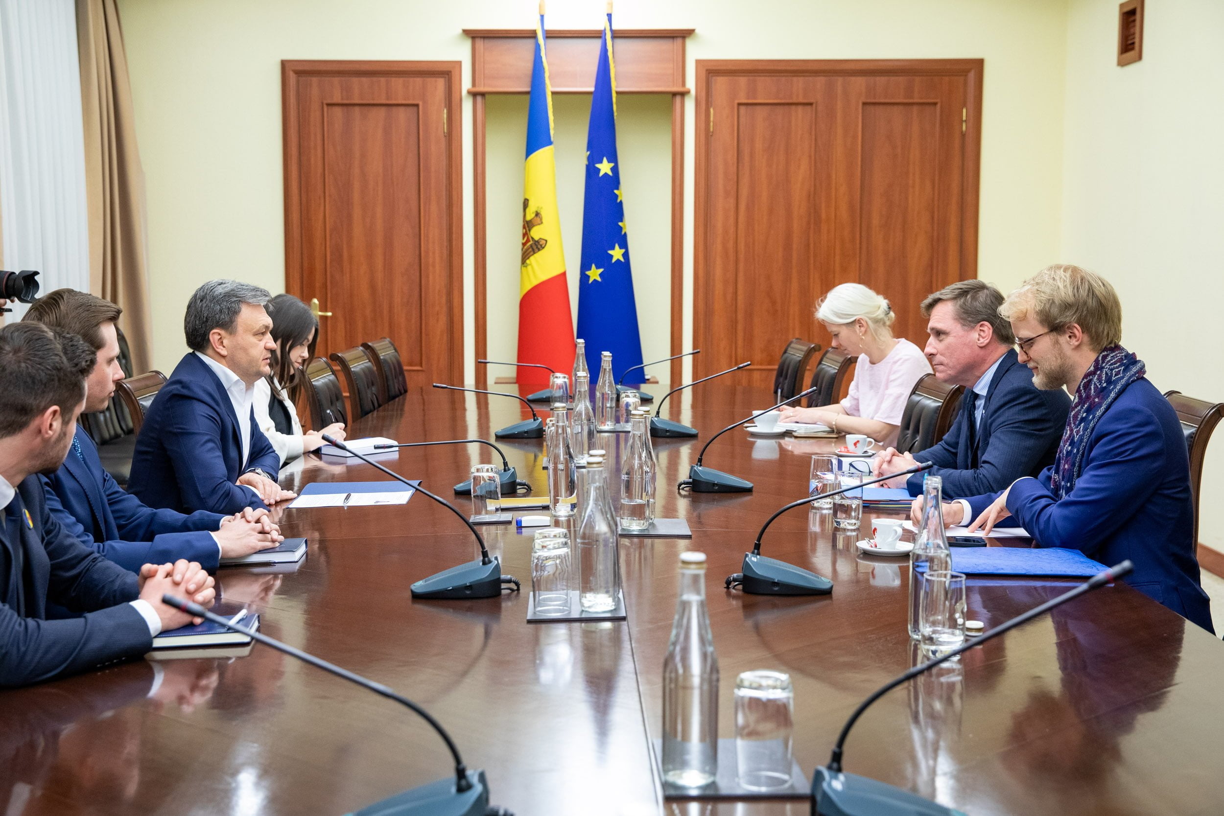 Prim-ministrul Dorin Recean, în dialog cu președintele Comitetului Economic și Social European, Oliver Röpke