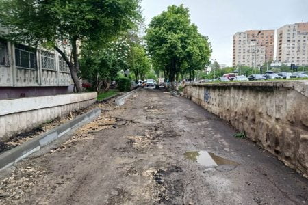 Reluarea lucrărilor de reparare la căile de acces către instituțiile de învățământ din Chișinău