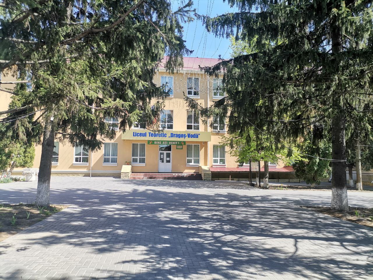 Condiții moderne pentru elevii LT „Dragoș Vodă” din Stăuceni. Ion Ceban: „Elevii vor avea parte de ore de chimie captivante și interactive”