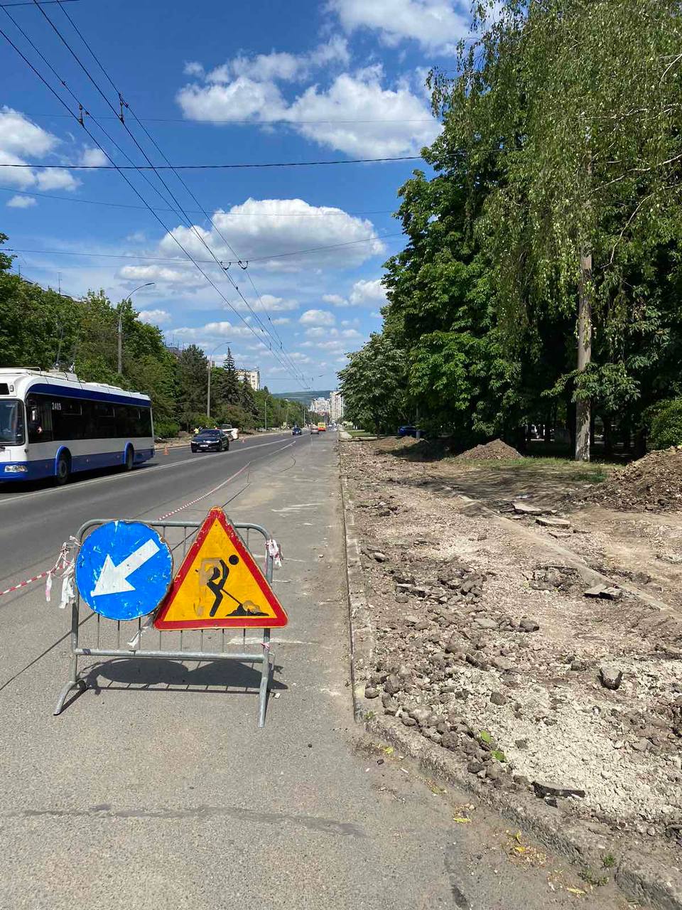 Reparaţia trotuarelor din bd. Traian, în plin proces