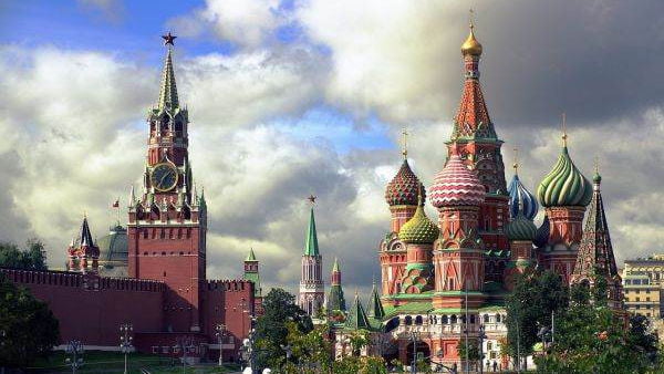 Rusia introduce noi reguli: Migranții din Moldova trebuie să aibă un nou act de identitate