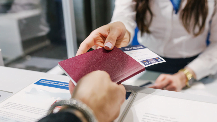 Călătoriile cu avionul vor fi și mai scumpe: Ce spun experții